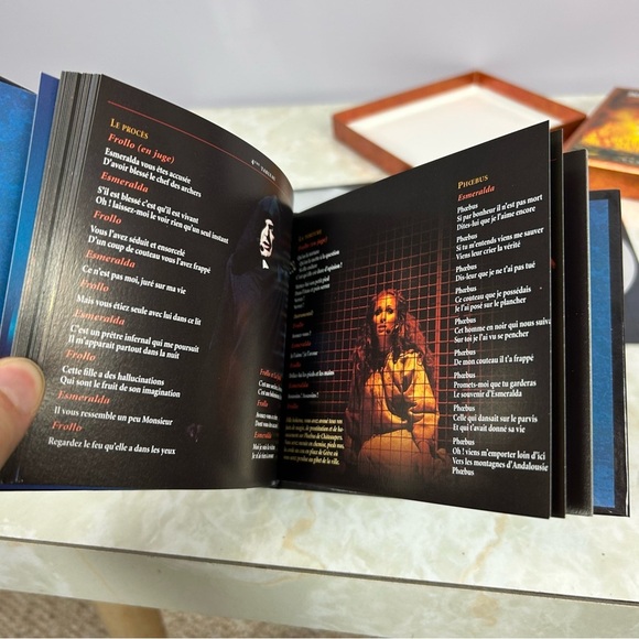 Notre Dame De Paris - Version Intégrale (2 CD et Livre) 1998 - Picture 7 of 12